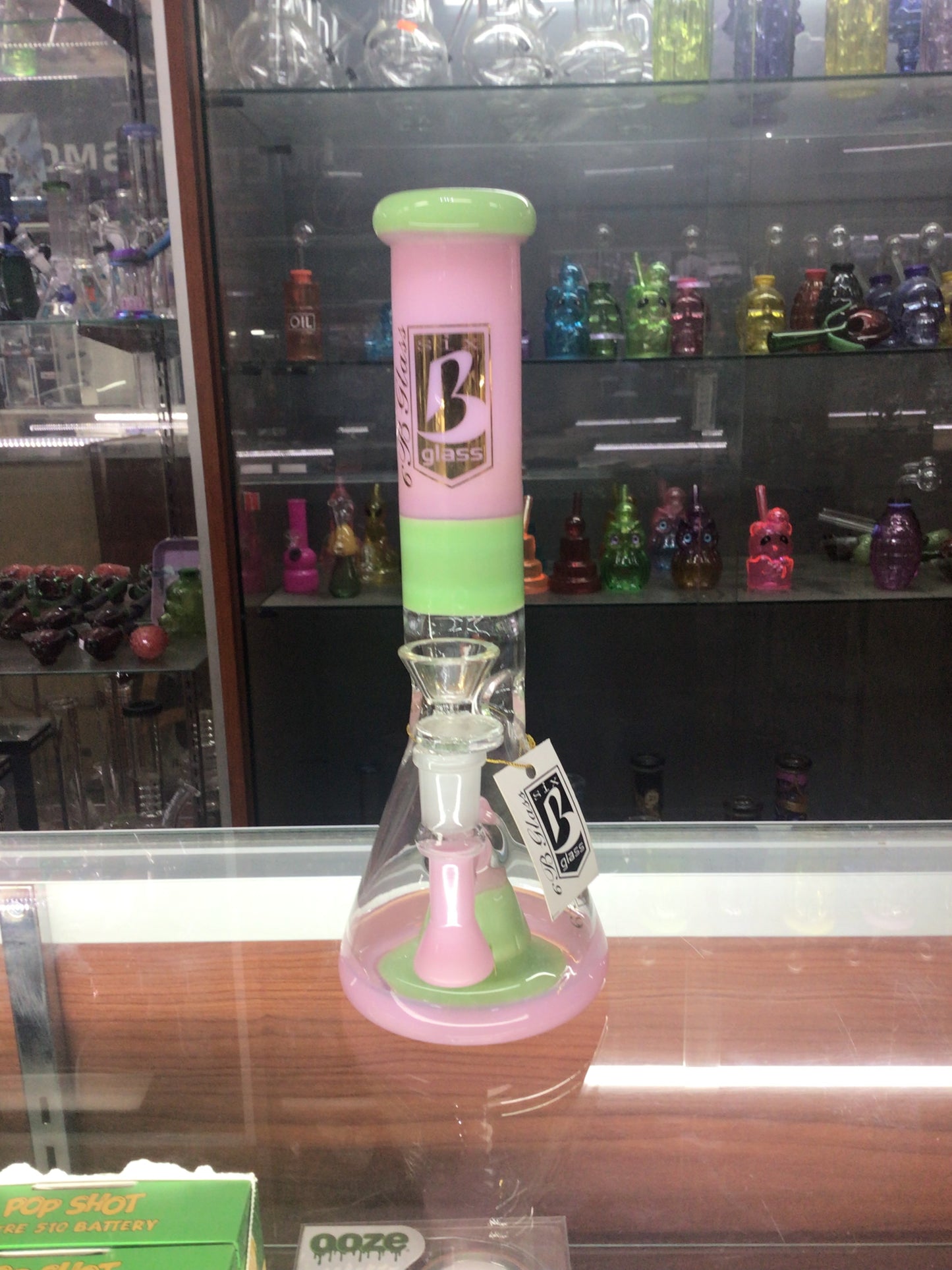 6 B Glass pink and green water pipe