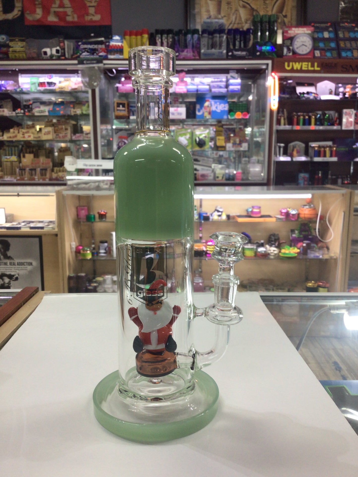 6 B Glass water pipe-Santa Claus